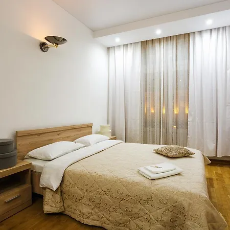 Gostiny Dom Nezavisimosti Apartment